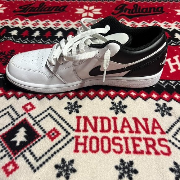 Jordan 1 Low - Picture 3 of 7